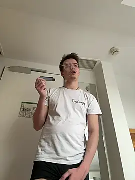 Toyjungee online show from February 19, 2026, 8:54 am