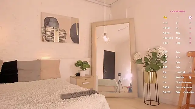 Snapshot of amatiista_12 chatting on January 2, 2025, 7:40 pm amatiista 12 online show from January 2, 2025, 7:40 pm