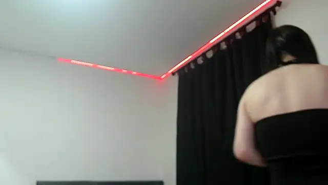 Snapshot of dolcemacca chatting on February 22, 2025, 1:33 am dolcemacca online show from February 22, 2025, 1:33 am