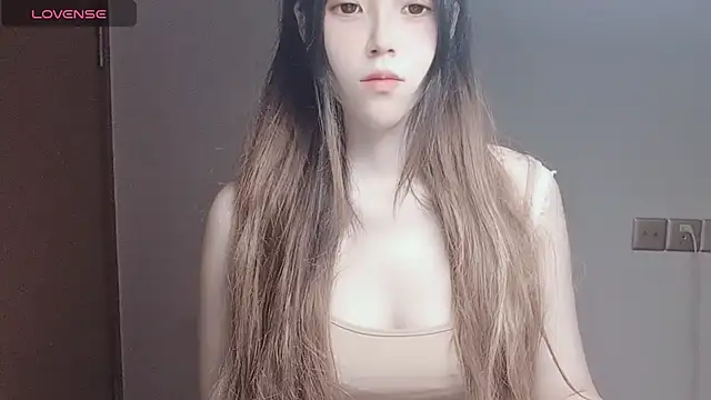 VaerySaenz online show from November 14, 2025, 7:40 am