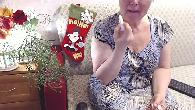 zarinafonliberman online show from December 14, 2025, 6:23 pm