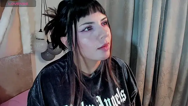 Snapshot of xhinata_hyugax chatting on September 13, 2025, 11:37 pm xhinata hyugax online show from September 13, 2025, 11:37 pm