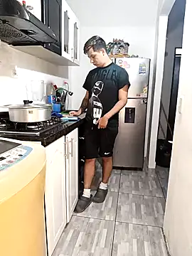 catire2323 online show from December 6, 2024, 1:18 am