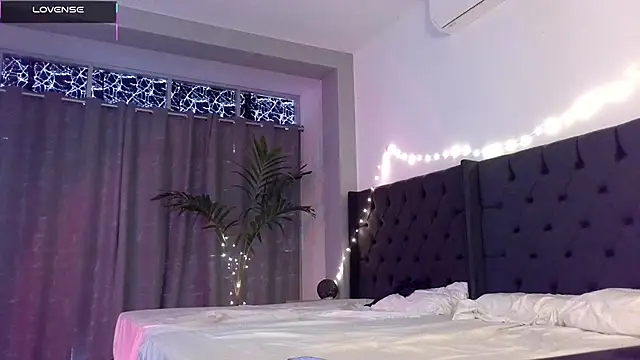 Snapshot of mini_kunis chatting on February 13, 2026, 4:14 pm mini kunis online show from February 13, 2026, 4:14 pm