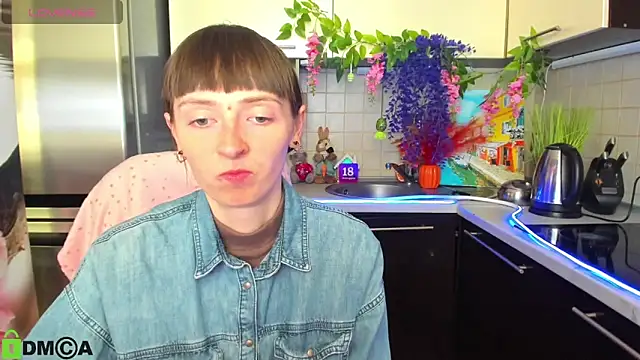 TayanaJons online show from April 13, 2026, 7:03 am