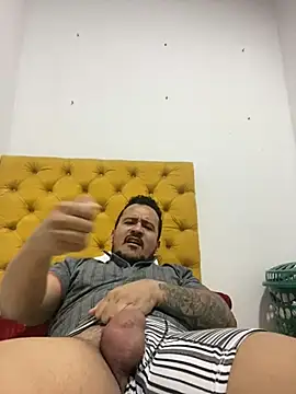 christian colombian1 online show from December 8, 2024, 4:46 am