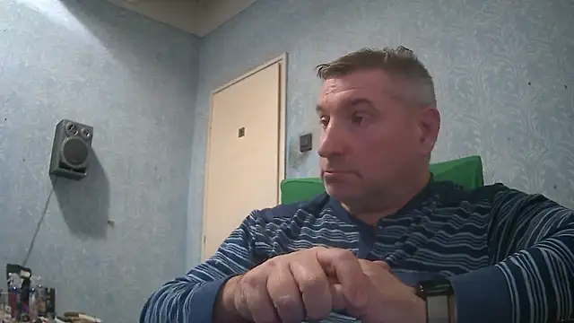 Snapshot of GYurmoka70 chatting on October 7, 2025, 8:17 pm GYurmoka70 online show from October 7, 2025, 8:17 pm