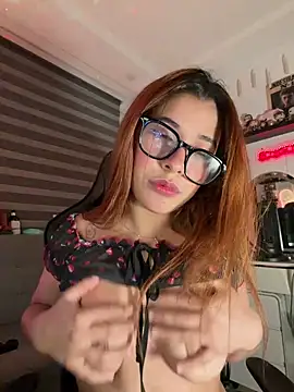 Snapshot of crystal_bunny7 chatting on December 14, 2025, 2:17 am crystal bunny7 online show from December 14, 2025, 2:17 am