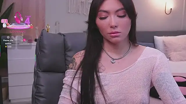 Molly Jons online show from December 3, 2025, 1:24 am