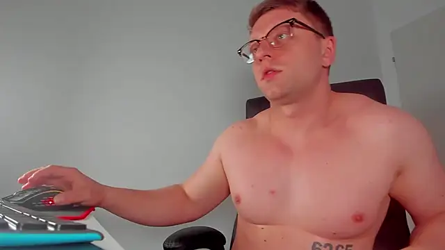 Snapshot of Findom_guy chatting on March 22, 2025, 6:14 pm Findom guy online show from March 22, 2025, 6:14 pm