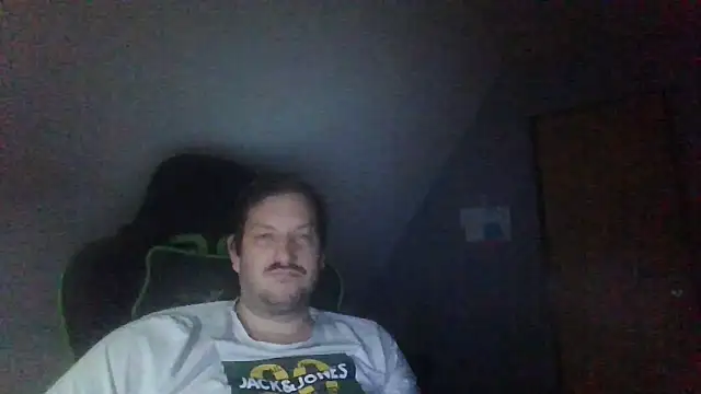 Snapshot of Golffahrer1982 chatting on October 26, 2025, 10:25 pm Golffahrer1982 online show from October 26, 2025, 10:25 pm