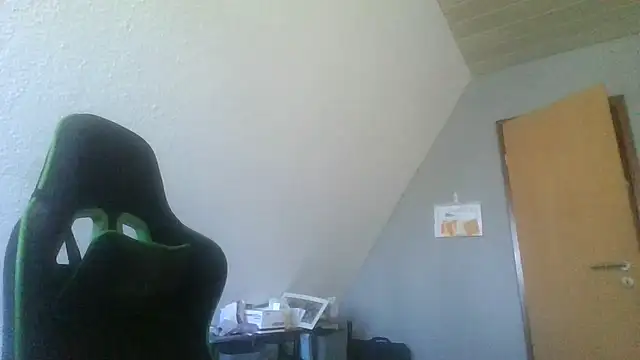 Snapshot of Golffahrer1982 chatting on November 6, 2025, 9:43 am Golffahrer1982 online show from November 6, 2025, 9:43 am