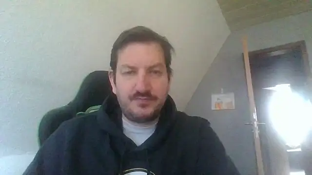 Snapshot of Golffahrer1982 chatting on November 11, 2025, 12:05 pm Golffahrer1982 online show from November 11, 2025, 12:05 pm