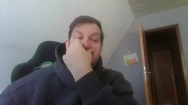 Snapshot of Golffahrer1982 chatting on February 3, 2026, 10:31 am Golffahrer1982 online show from February 3, 2026, 10:31 am