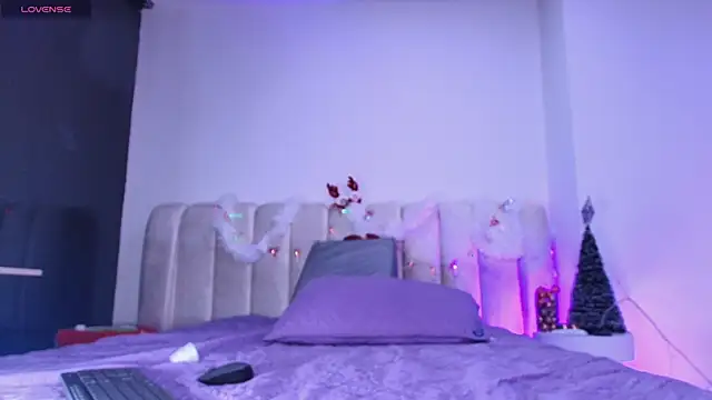  sex mia online show from December 15, 2025, 7:40 pm