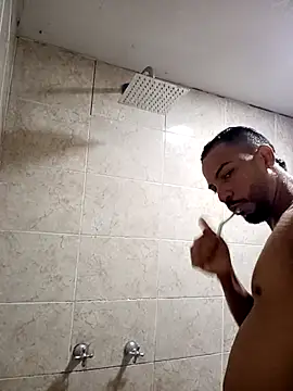 Snapshot of Anuarandresarroyo chatting on November 3, 2025, 9:38 pm Anuarandresarroyo online show from November 3, 2025, 9:38 pm