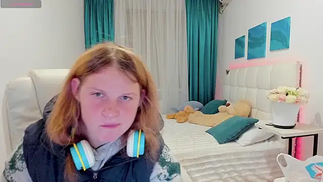 Kathlyn  Heath online show from October 18, 2025, 4:52 pm