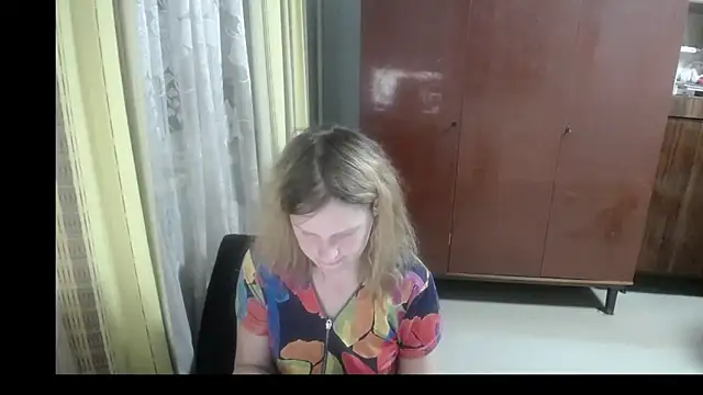 Kathlyn  Heath online show from November 11, 2025, 8:09 pm