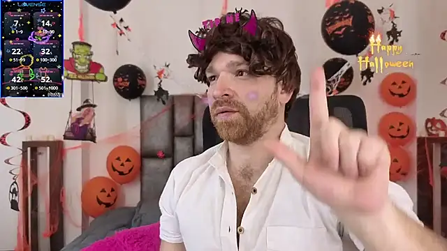 Snapshot of michacosio chatting on October 29, 2025, 8:32 pm michacosio online show from October 29, 2025, 8:32 pm