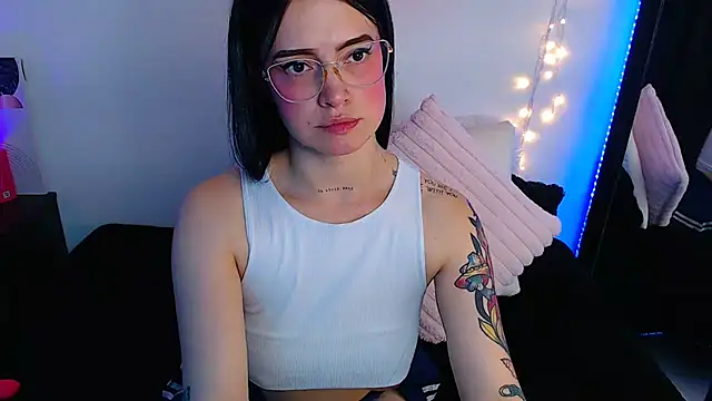 Snapshot of Isa_Maiden1 chatting on February 22, 2026, 5:00 pm Isa Maiden1 online show from February 22, 2026, 5:00 pm