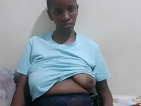 prettybeee online show from March 30, 2026, 10:55 pm