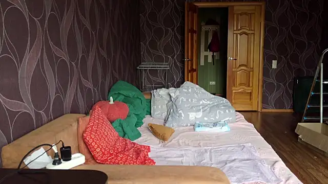 MiriamOr online show from October 27, 2025, 8:07 am