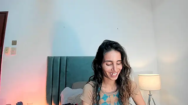 Snapshot of Nina_Cavaali chatting on December 22, 2024, 2:27 pm Nina Cavaali online show from December 22, 2024, 2:27 pm