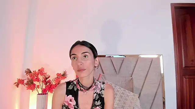 Snapshot of Nina_Cavaali chatting on February 24, 2025, 10:03 pm Nina Cavaali online show from February 24, 2025, 10:03 pm
