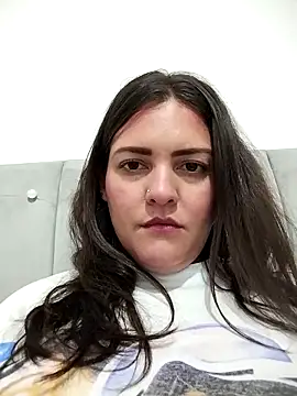 Snapshot of Mia_Hampton chatting on April 1, 2026, 9:34 pm Mia Hampton online show from April 1, 2026, 9:34 pm