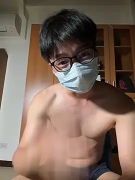 Snapshot of h4779150 chatting on December 23, 2025, 10:24 am h4779150 online show from December 23, 2025, 10:24 am