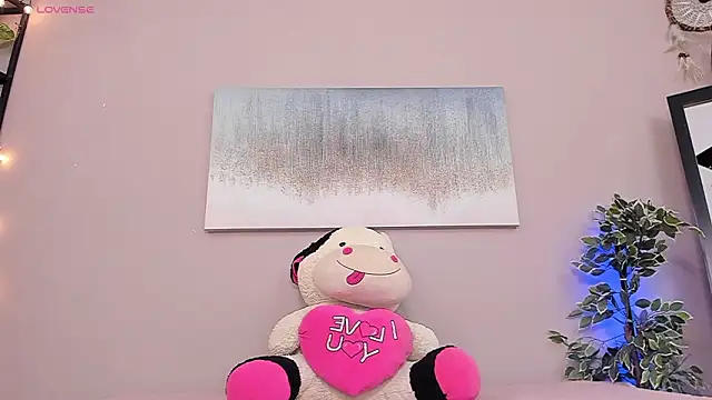 Snapshot of Briana_Wells_ chatting on February 1, 2026, 12:26 pm Briana Wells online show from February 1, 2026, 12:26 pm