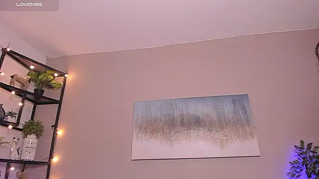 Snapshot of Briana_Wells_ chatting on February 17, 2026, 12:45 pm Briana Wells online show from February 17, 2026, 12:45 pm