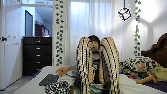 ivonne  hott1 online show from February 23, 2026, 8:50 pm