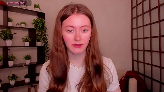KateCuddle online show from May 26, 2026, 2:40 am