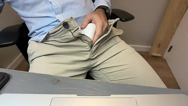 Snapshot of rickyi2023 chatting on November 10, 2025, 4:39 pm rickyi2023 online show from November 10, 2025, 4:39 pm