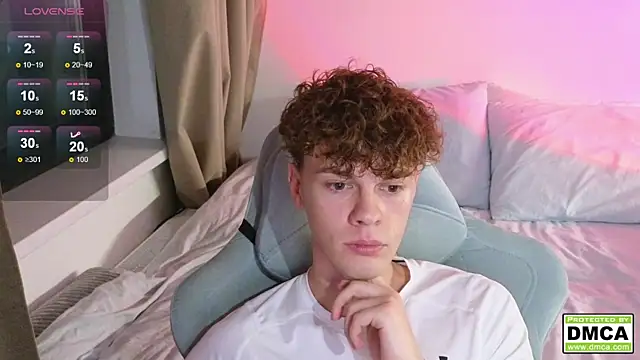 Snapshot of cute_thomas chatting on October 14, 2025, 6:42 pm cute thomas online show from October 14, 2025, 6:42 pm