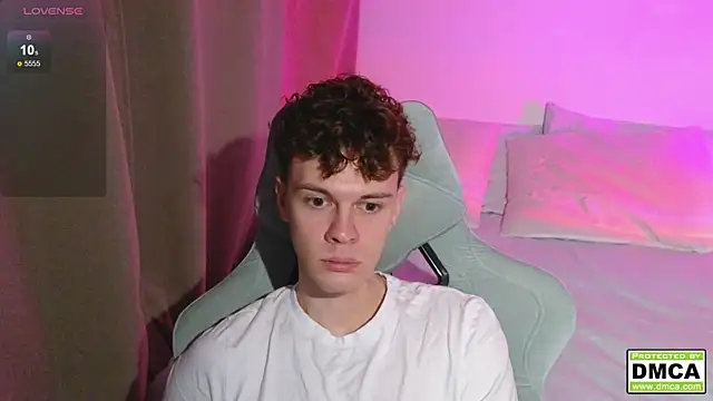 Snapshot of cute_thomas chatting on December 22, 2025, 3:53 pm cute thomas online show from December 22, 2025, 3:53 pm