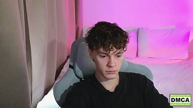 Snapshot of cute_thomas chatting on February 25, 2026, 11:31 am cute thomas online show from February 25, 2026, 11:31 am