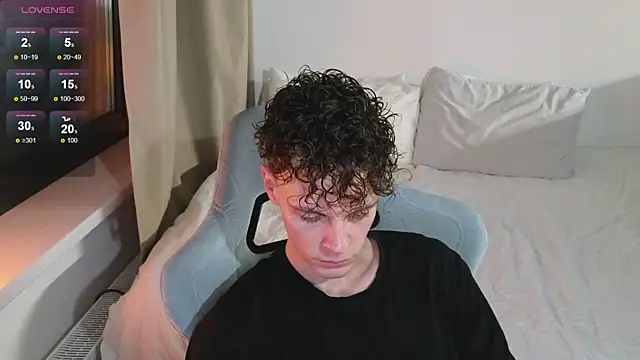 Snapshot of cute_thomas chatting on July 11, 2026, 7:38 pm cute thomas online show from July 11, 2026, 7:38 pm