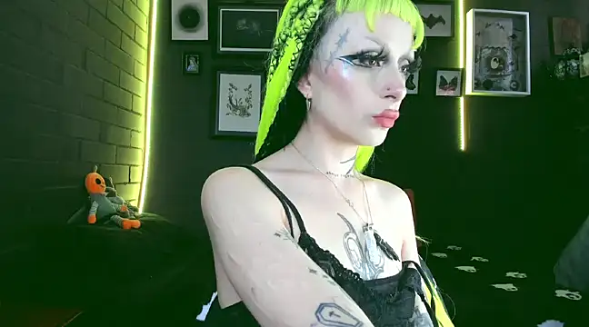 Snapshot of insania_9999_ chatting on December 9, 2024, 4:15 pm insania 9999 online show from December 9, 2024, 4:15 pm