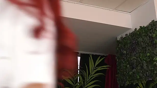 HotSkinnyX online show from February 6, 2025, 6:08 am