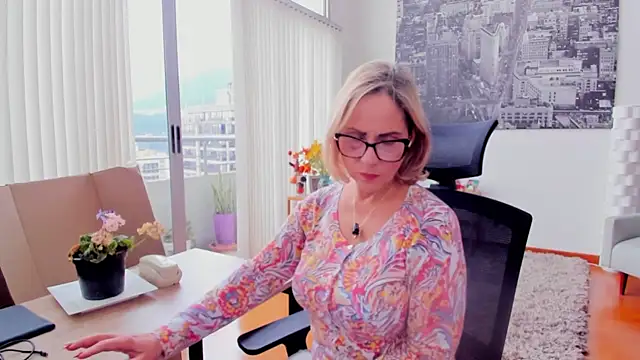 Snapshot of jane_turner chatting on January 6, 2026, 1:15 pm jane turner online show from January 6, 2026, 1:15 pm