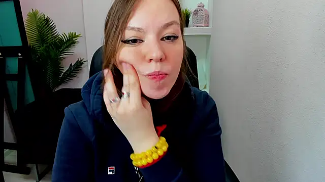 Snapshot of Persephoni chatting on January 8, 2025, 5:27 am Persephoni online show from January 8, 2025, 5:27 am