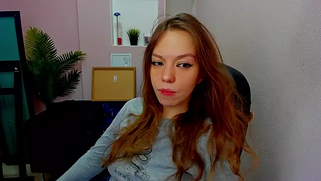 Persephoni online show from December 5, 2025, 10:57 am