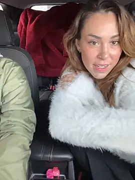 LeaGambit   online show from November 21, 2025, 5:11 pm