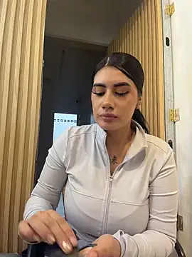clarachanelricek online show from May 26, 2026, 8:27 pm