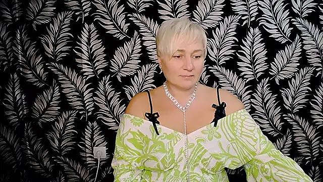 Olivia playful online show from December 8, 2024, 1:58 pm