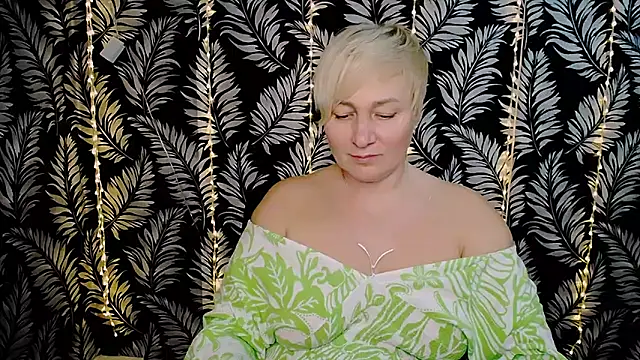 Olivia playful online show from February 22, 2025, 3:36 pm