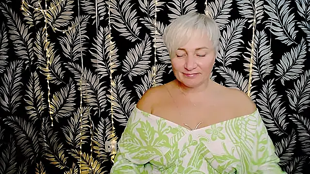 Olivia playful online show from October 26, 2025, 12:22 pm