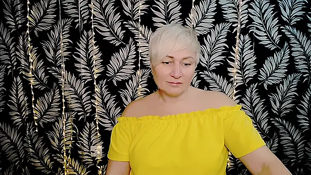 Snapshot of Olivia_playful chatting on February 8, 2026, 12:30 pm Olivia playful online show from February 8, 2026, 12:30 pm